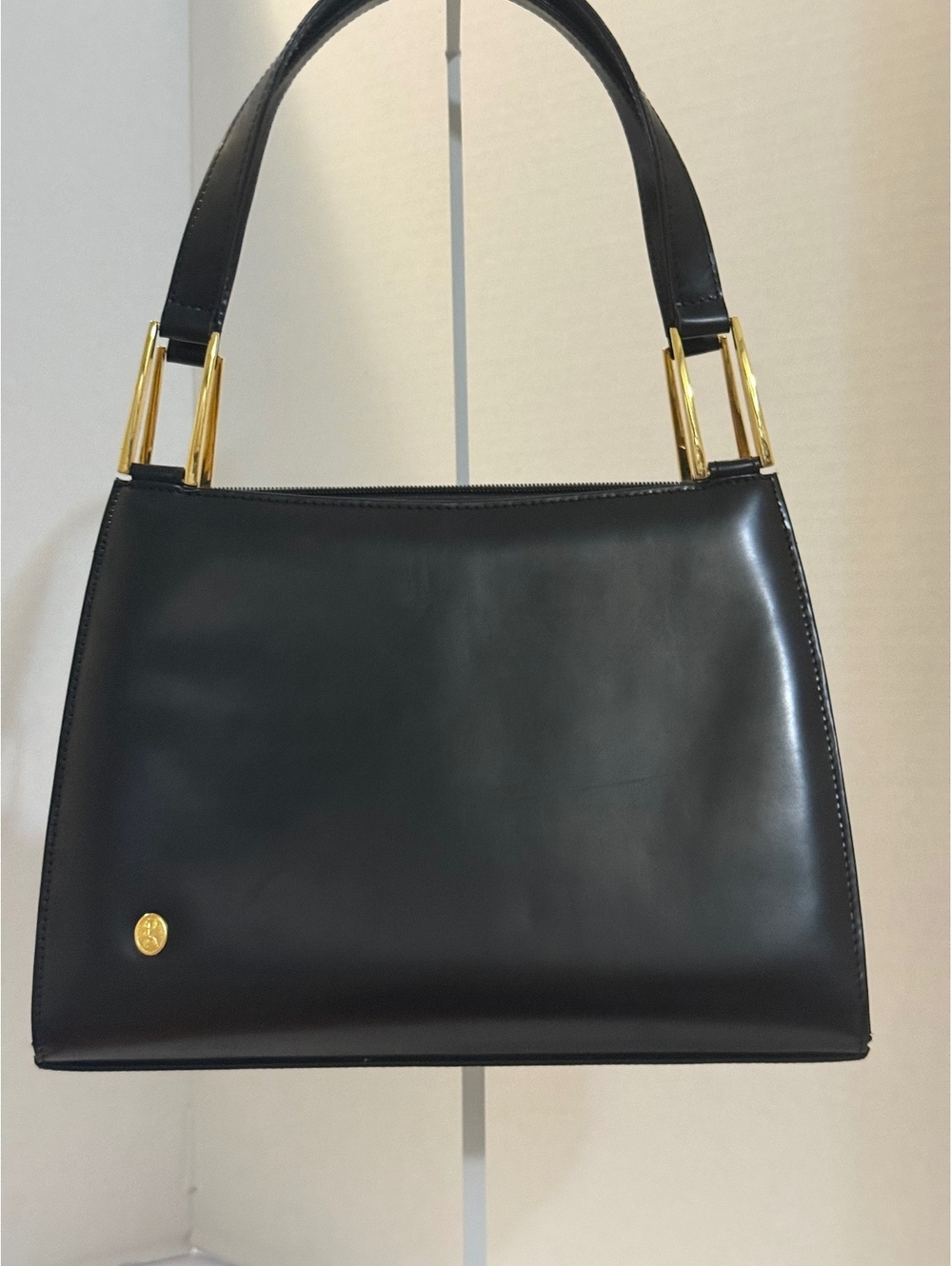 Roberta di Camerino black leather shoulder bag